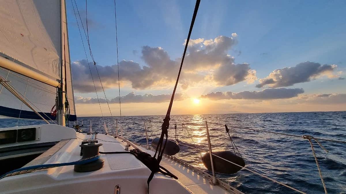 Heraklion to Dia Island, Private Sailing Experience with QUIET