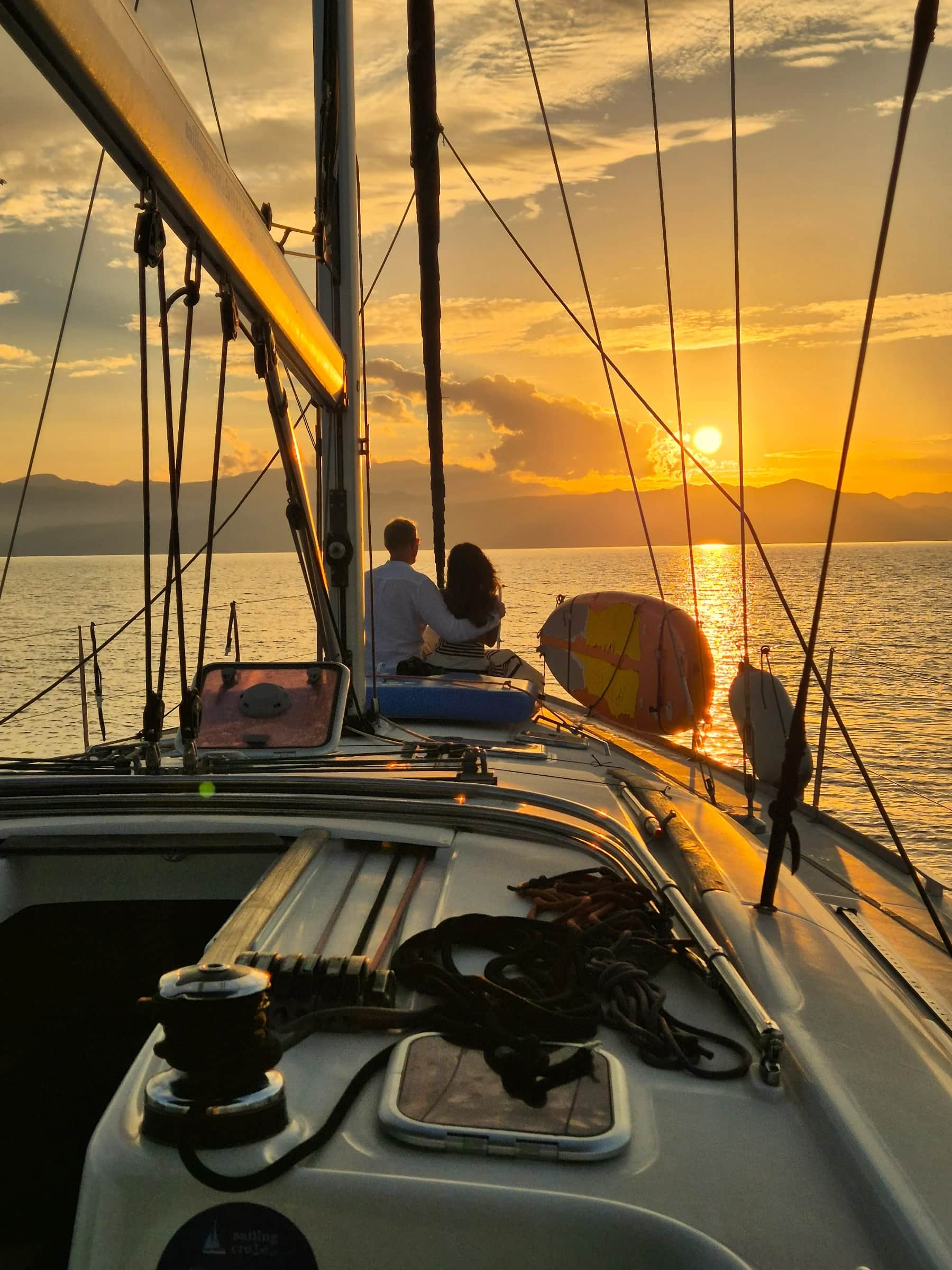 Private sunset sailing cruise to Dia island – Romantic Boat Tour